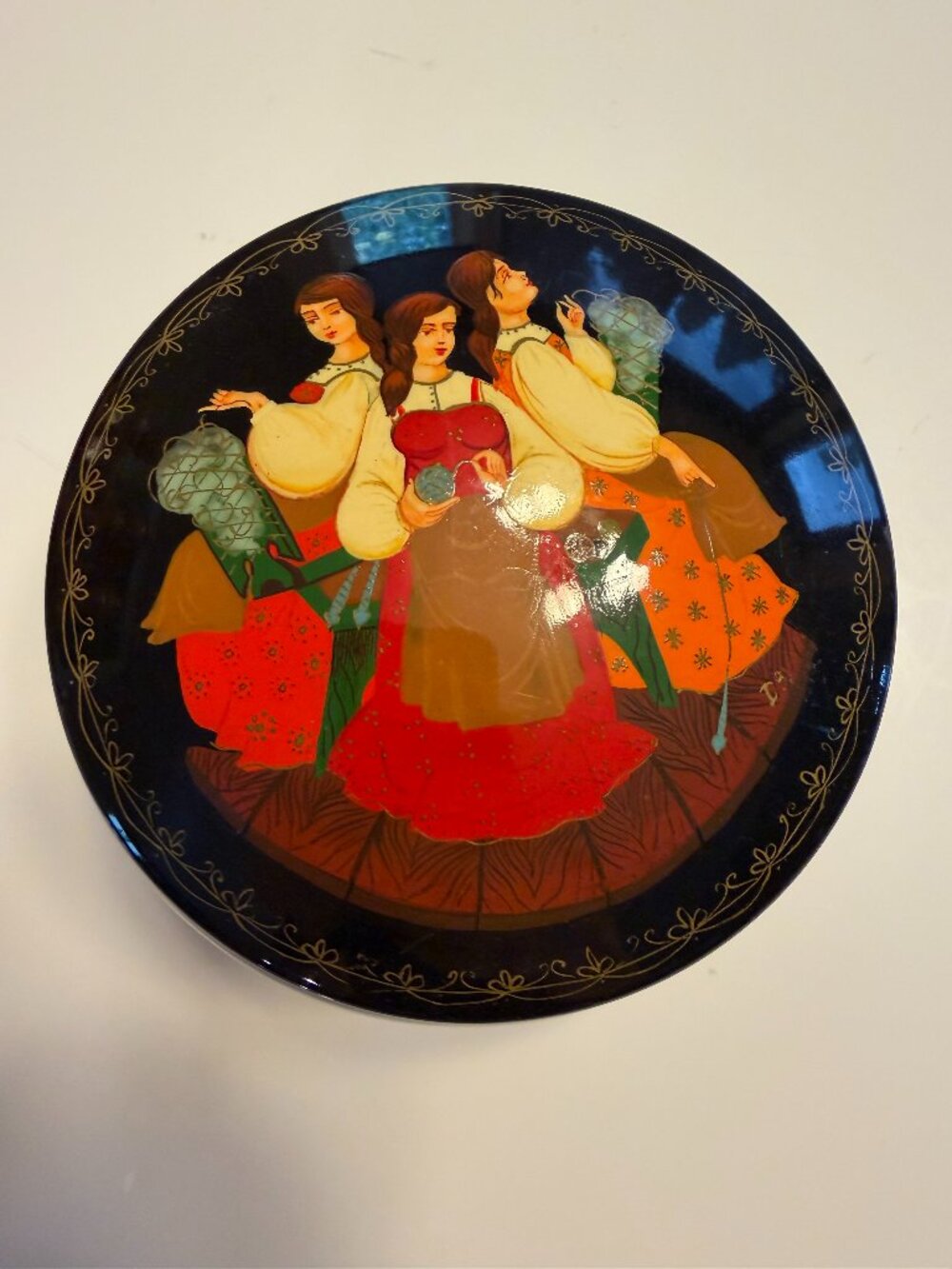 Vintage Soviet Russian Hand Painted Lacquer Metal Trinket Box Tin 1970s 80s
